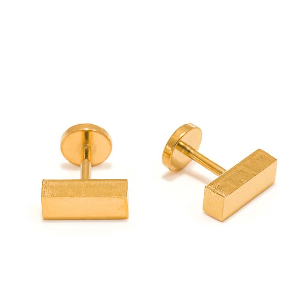 Örhängen med platt baksida, både allergivänliga och bekväma: LEIA GOLD 8