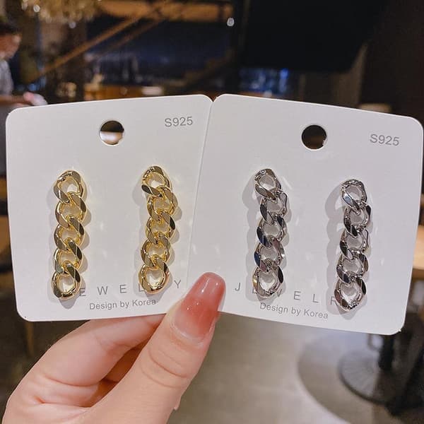 Snygga örhängen med långa kedjor guld silver trend lyx