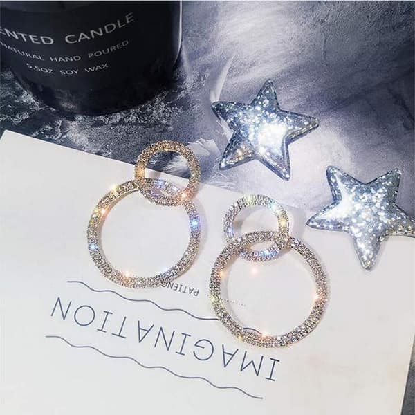 Dubbla ringar örhängen extravaganta glitter stenar bling bling Gold
