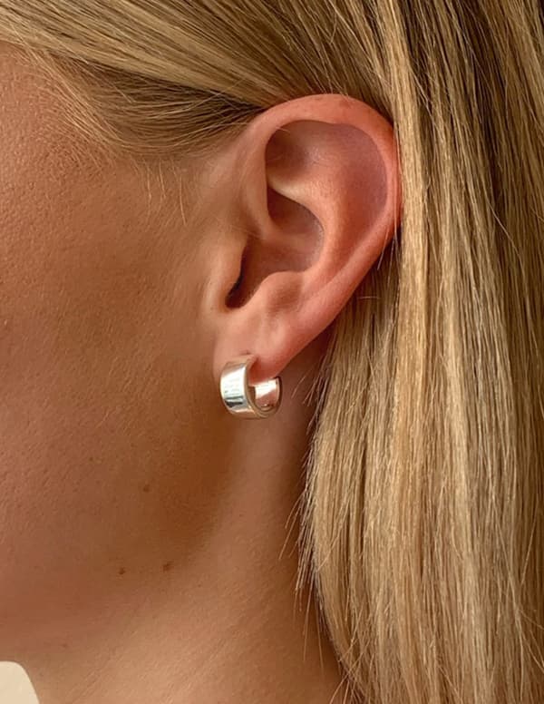 Snö - Carrie Small Ring Ear