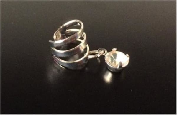 Silver Earcuff Ear Cuff Örhänge med Hängade Vit Rhinestone
