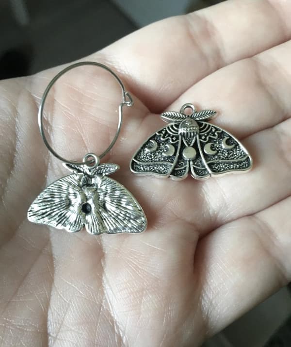 Örhängen Slända Moth Månfas Moon Wicca Pagan Rostfri krok