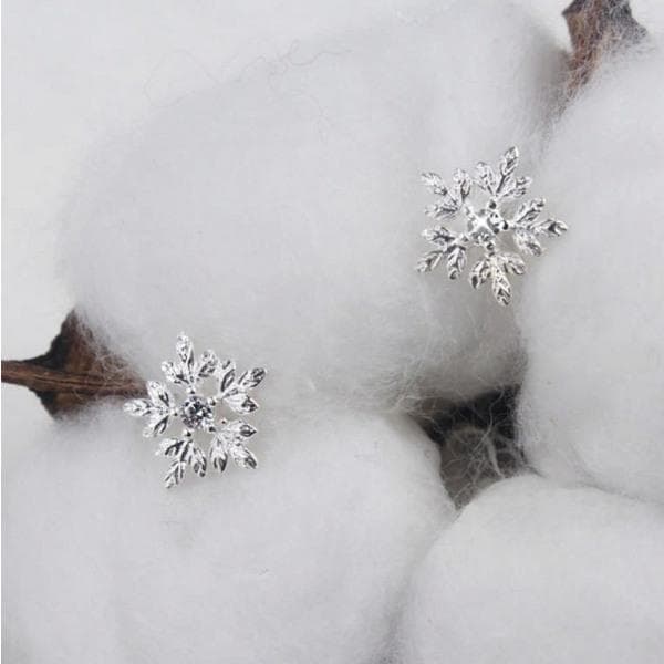 Silver Stud Örhängen - Blomma / Snöflinga med Vit CZ Kristall