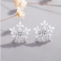 Silver Stud Örhängen - Blomma / Snöflinga med Vit CZ Kristall