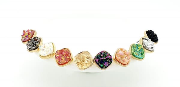 Durzy rock lava crystal shinning stone earring stud square
