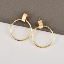 Geometriska Guld Örhängen - Rektangel Dekorerad med en Ring