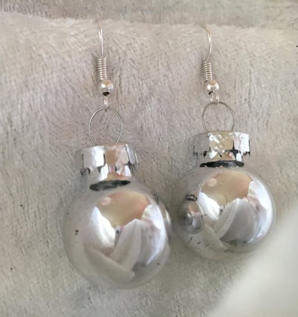 Silver Örhängen till Jul / Christmas - Silver Blanka Julkulor