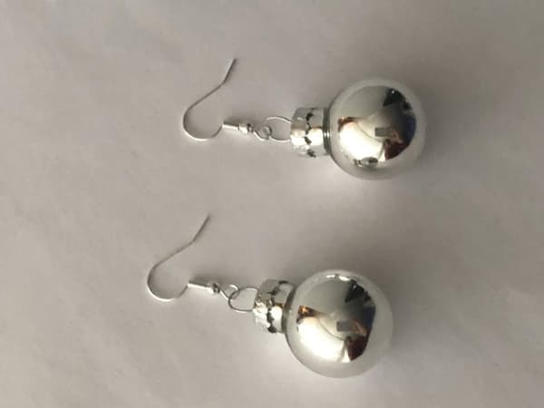 Silver Örhängen till Jul / Christmas - Silver Blanka Julkulor