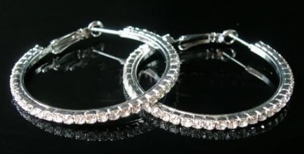 Glittrande Silver Örhängen -Hoop med Vit Strass/Rhinestones 4 cm