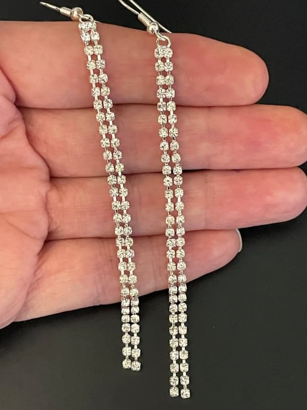 Glittrande Långa Silver Örhängen - Kedjor med Strass/Rhinestones
