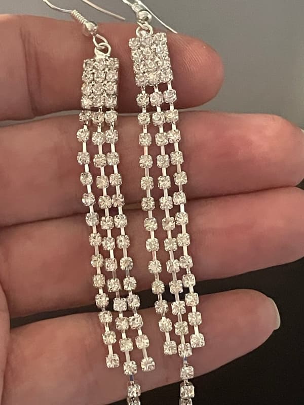 Glittrande Långa Silver Örhängen - Kedjor med Strass/Rhinestones