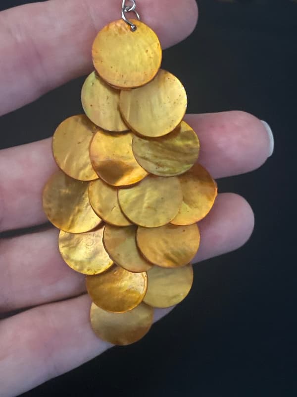 Långa Statement Silver Örhängen med Guld Pärlemor Skimmer