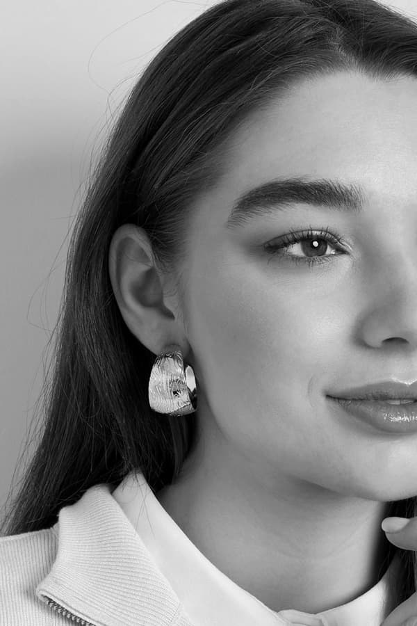 Runda Breda Hoop Örhängen med Fint Mönster - 3,3 cm - Silver