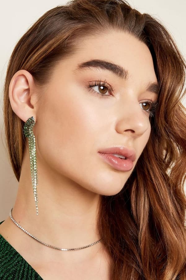 Lyxiga Strass Örhängen med Kedjor - Glittrande Gröna Rhinestones - Guldpläterade