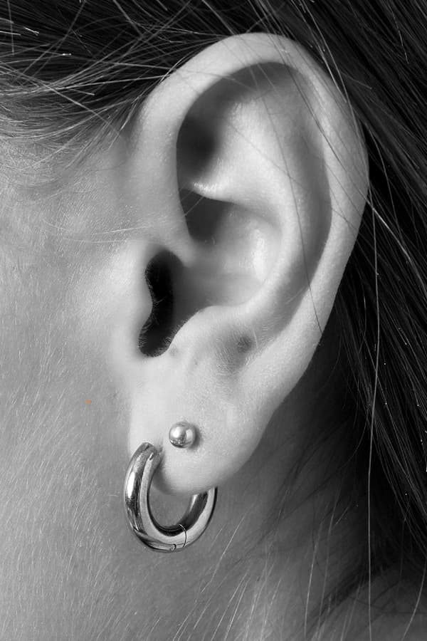 Klassiska Blanka Små Silver Örhängen / Hoop / Creoler i Rostfritt Stål med Rundad Design - 17 mm