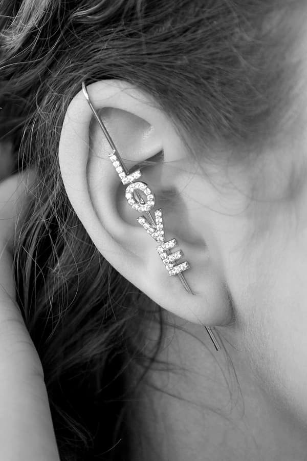 1 st Guldpläterat Örhänge / Ear Crawler med Zircon / Strass - Love - Silver