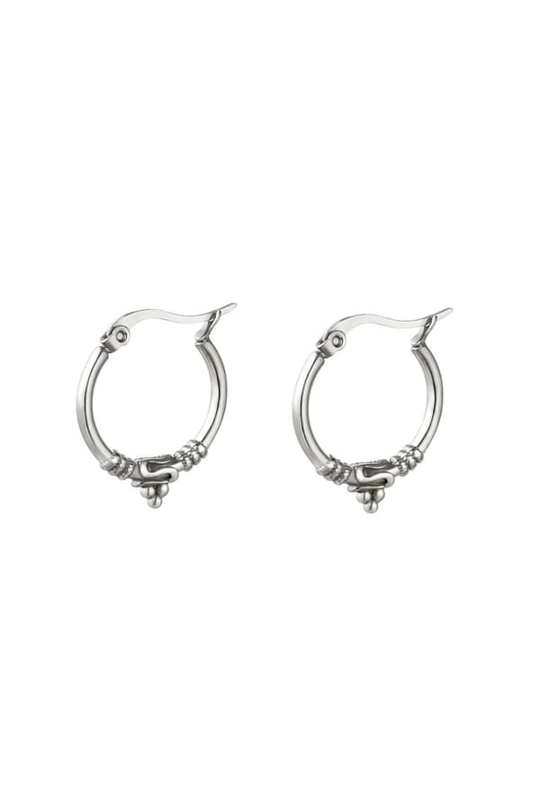 Blanka Silver Örhängen / Hoop / Creoler i Rostfritt Stål med Fina Detaljer i Retro Stil - 2 cm