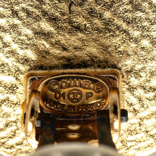 Pre-owned Chanel Gold Plated CC Clip On Earrings Black