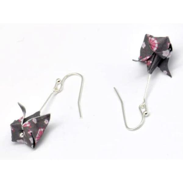 Örhängen - The Cocotte - Lotus - Silverfärgad metall - Origami - Grå ros