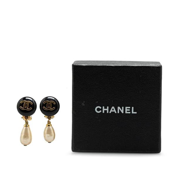 Pre-owned Chanel Gold Plated CC Drop Faux Pearl Clip On Earrings Black