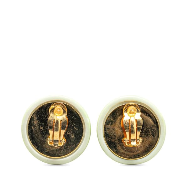 Pre-owned Chanel Gold Plated Resin CC Round Clip On Earrings Green