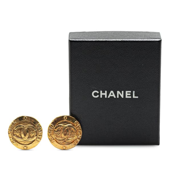 Pre-owned Chanel Gold Plated CC Round Clip On Earrings Gold