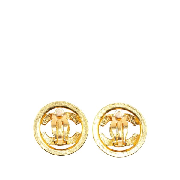 Pre-owned Chanel Gold Plated CC Round Clip On Earrings Gold