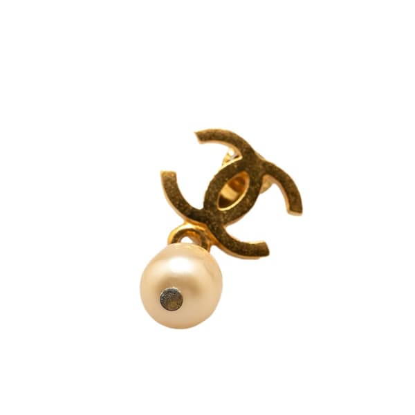 Pre-owned Chanel Gold Plated CC Faux Pearl Drop Clip on Earrings Gold