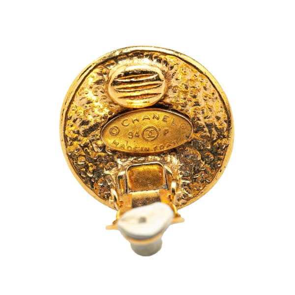 Pre-owned Chanel Gold Plated CC Clip On Earrings Gold