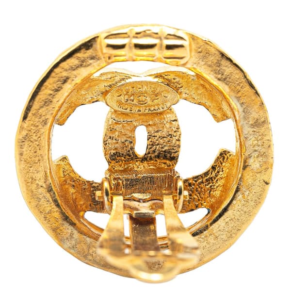 Pre-owned Chanel Gold Plated CC Round Clip on Earrings Gold