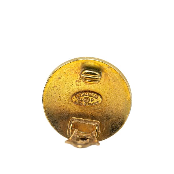 Pre-owned Chanel Gold Plated CC Button Clip On Earrings Gold