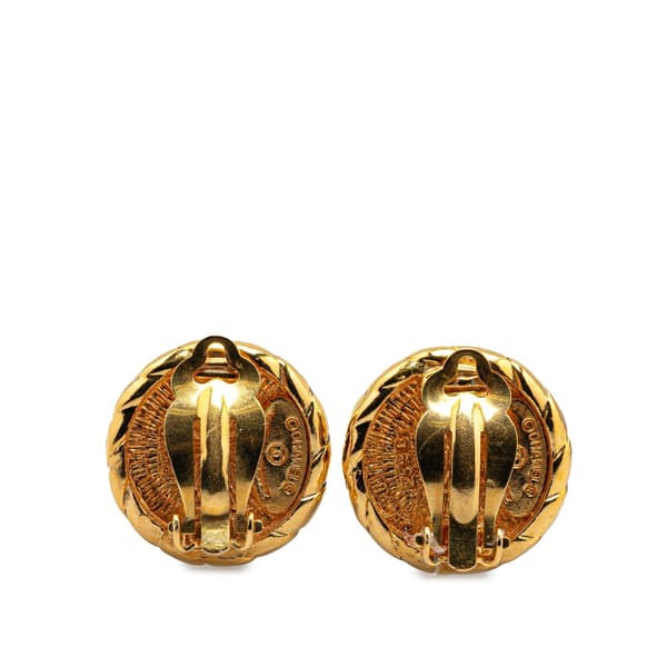 Pre-owned Chanel Gold Plated CC Round Clip On Earrings Gold