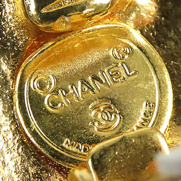Pre-owned Chanel Gold Plated Mademoiselle Clip On Earrings Gold