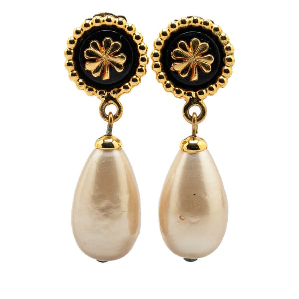 Pre-owned Chanel Gold Plated Clover Faux Pearl Dangling Clip on Earrings Gold