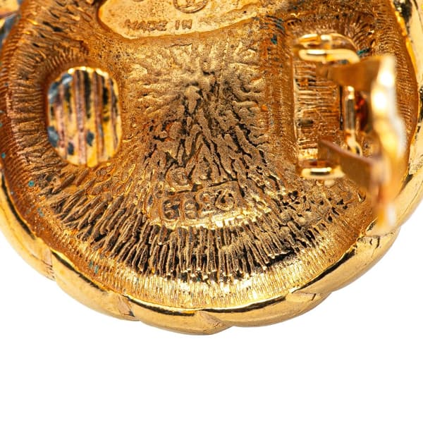 Pre-owned Chanel Gold Plated CC Round Clip on Earrings Gold