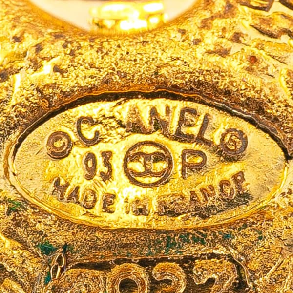 Pre-owned Chanel Gold Plated CC Clip On Earrings Gold