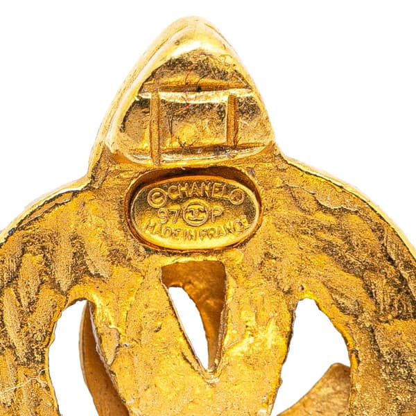Pre-owned Chanel Gold Plated CC Clip On Earrings Gold