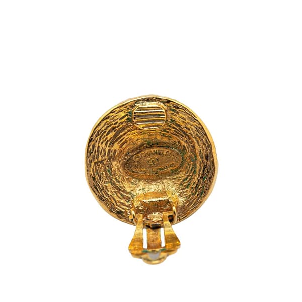 Pre-owned Chanel Gold Plated CC Round Clip On Earrings Gold