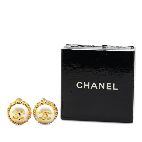 Pre-owned Chanel Gold Plated CC Faux Pearl Clip on Earrings Gold