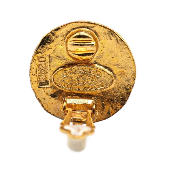 Pre-owned Chanel Gold Plated CC Round Clip On Earrings Gold