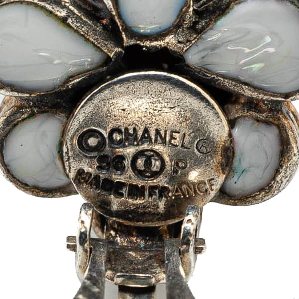 Pre-owned Chanel Silver Plated Gripoix Flower Clip On Earrings Silver