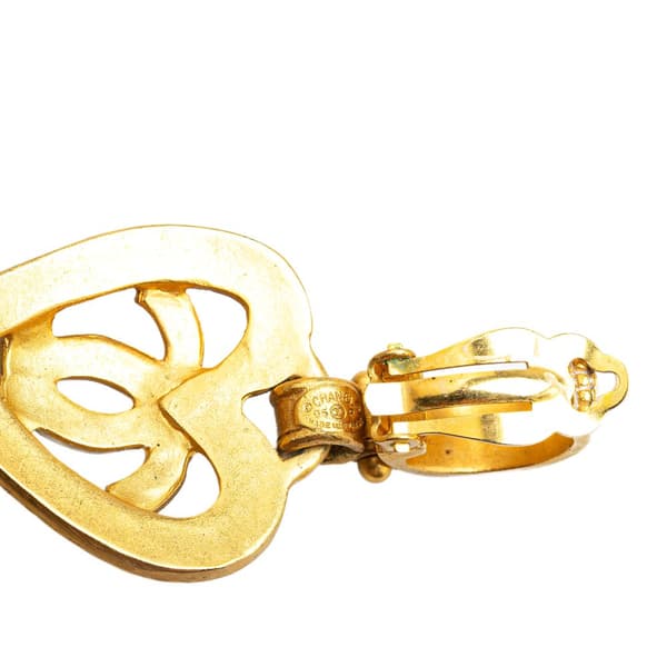 Pre-owned Chanel Gold Plated CC Heart Drop Clip On Earrings Gold