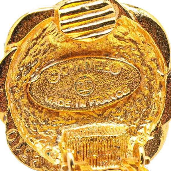 Pre-owned Chanel Gold Plated CC Round Clip On Earrings Gold