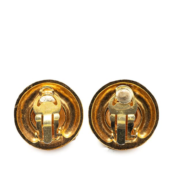 Pre-owned Chanel Gold Plated Round Faux Pearl Clip on Earrings Gold
