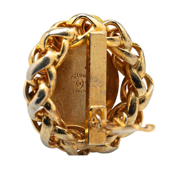 Pre-owned Chanel Gold Plated CC Wheat Medallion Clip On Earrings Gold