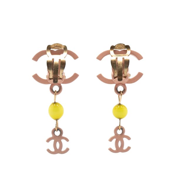 Pre-owned Chanel Resin CC Dangle Clip On Earrings Pink