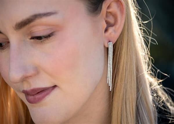 Långa örhängen med strass och kubisk zirkon AGT-E148PW