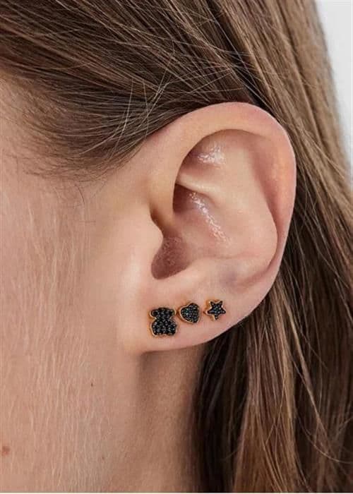Örhängen med piercing och spineller 1003513400