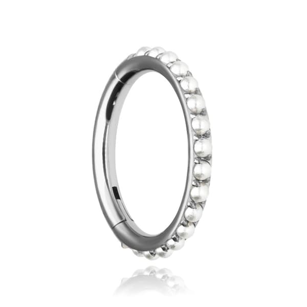 Titanklickerring med vita pärlor - silver - TK-024 1.2/12