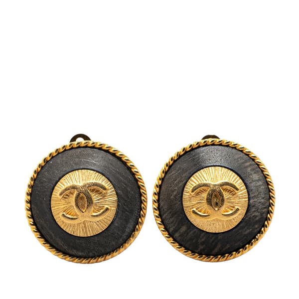 Pre-owned Chanel Gold Plated CC Round Clip on Earrings Gold